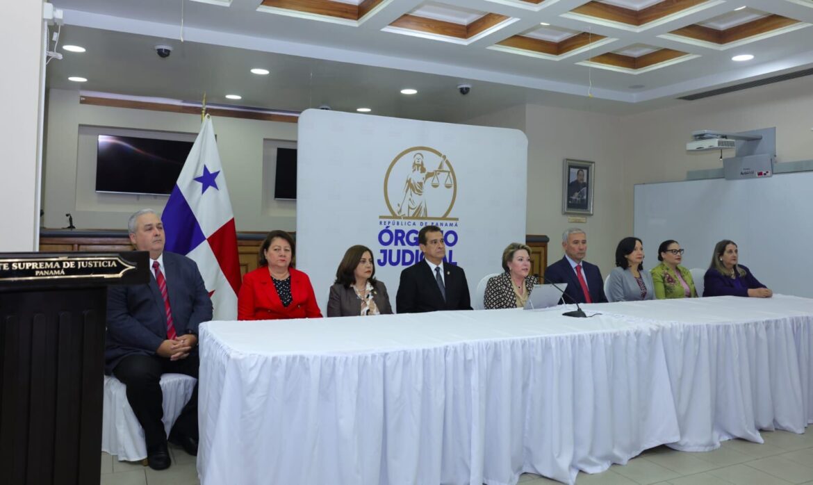 Foto de archivo de los miembros del pleno de la Corte Suprema de Justicia. Richard Bonilla