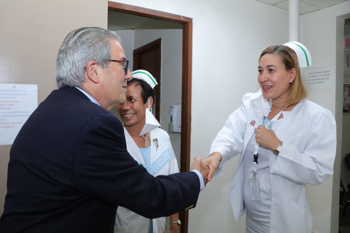 Minsa otorga permanencia a 1,568 enfermeras que tenian contrato temporales