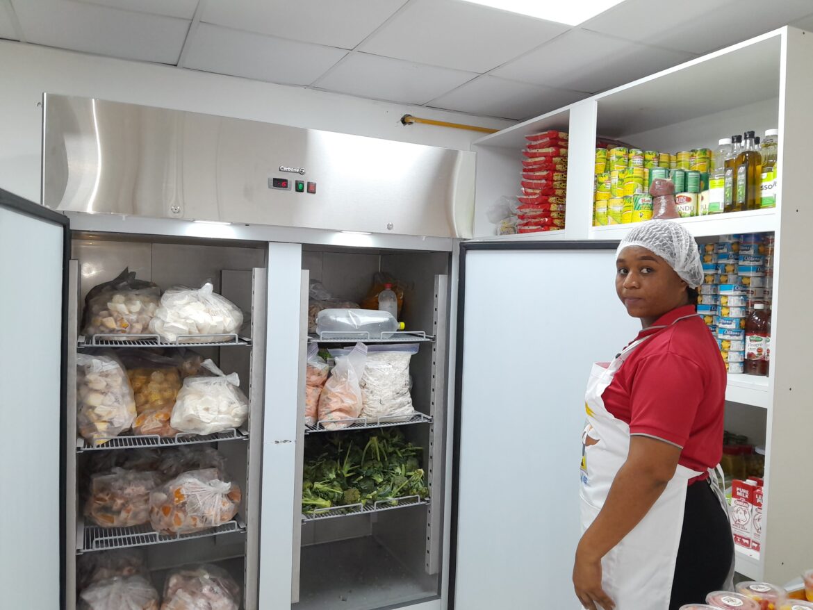 Productores instan al Gobierno a mantener las meriendas escolares