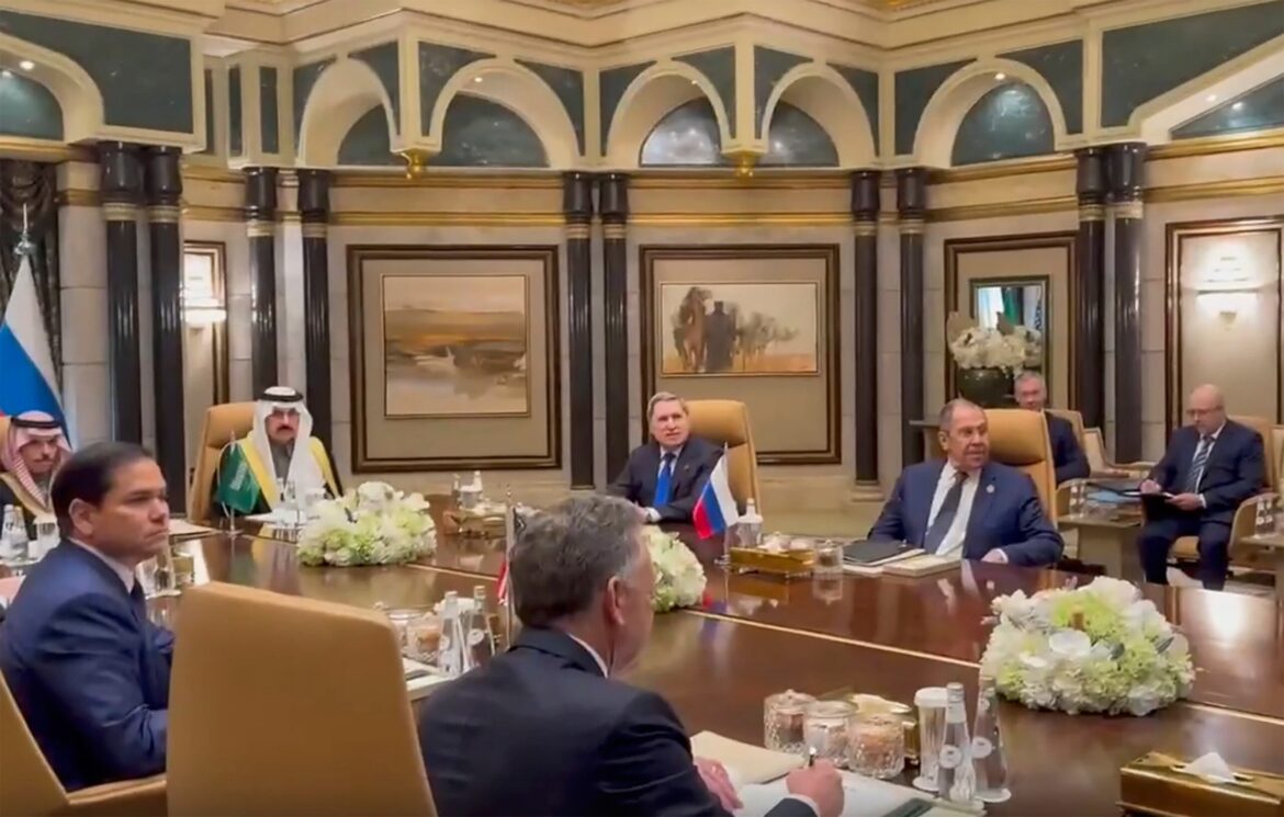 Estados Unidos y Rusia pactan seguir negociando para ‘terminar el conflicto de Ucrania cuanto antes’