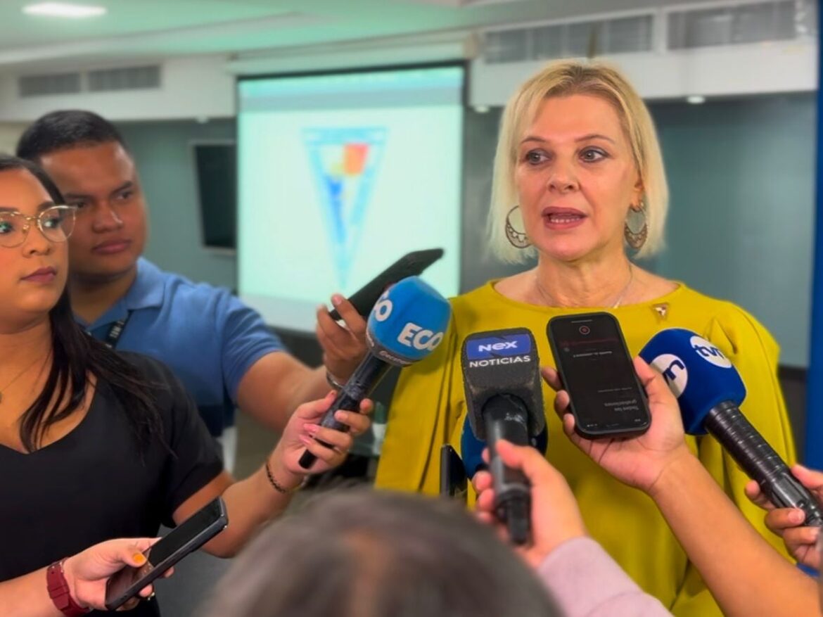 Presidenta de Apede propone instruir a embajadores para desmentir declaraciones de Trump sobre el Canal