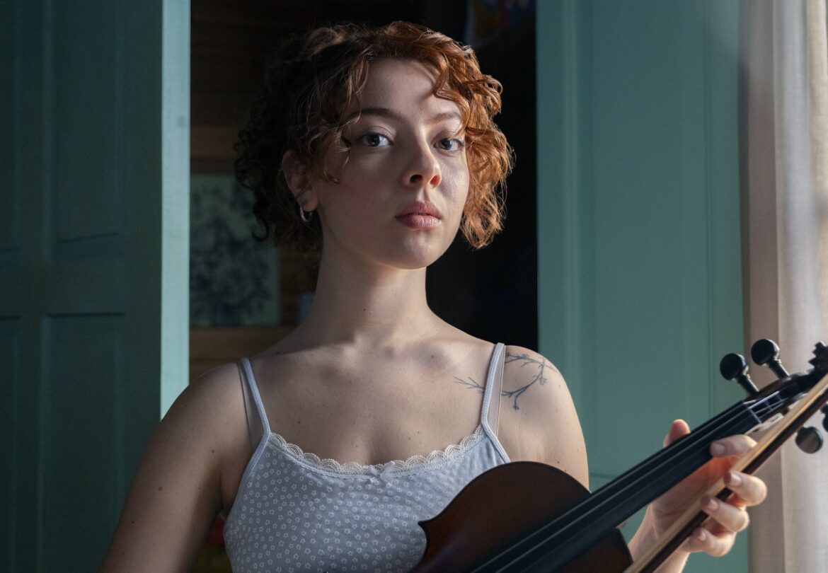 Atrapados S1.  Carmela Rivero as Martina in Atrapados S1. Cr. Cleo Bouza / Netflix &copy;2025