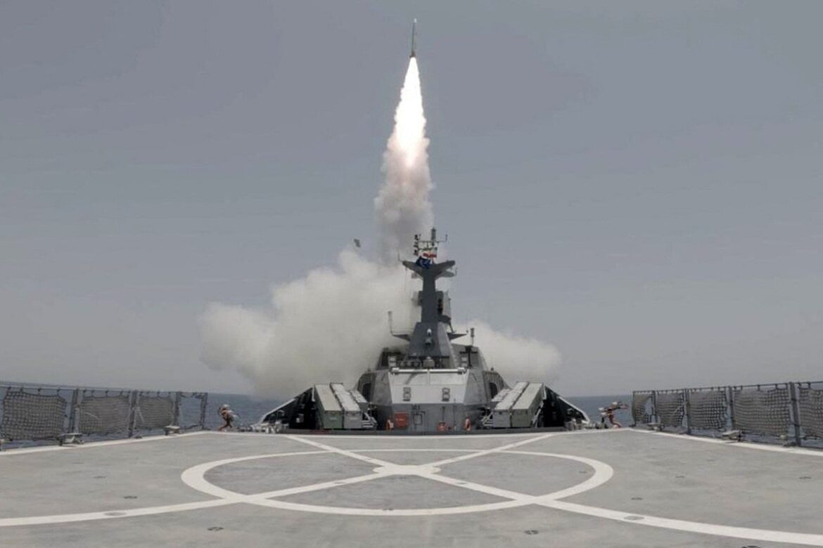 Iran-US tensions: Submarine hunter aircraft circles Strait of Hormuz