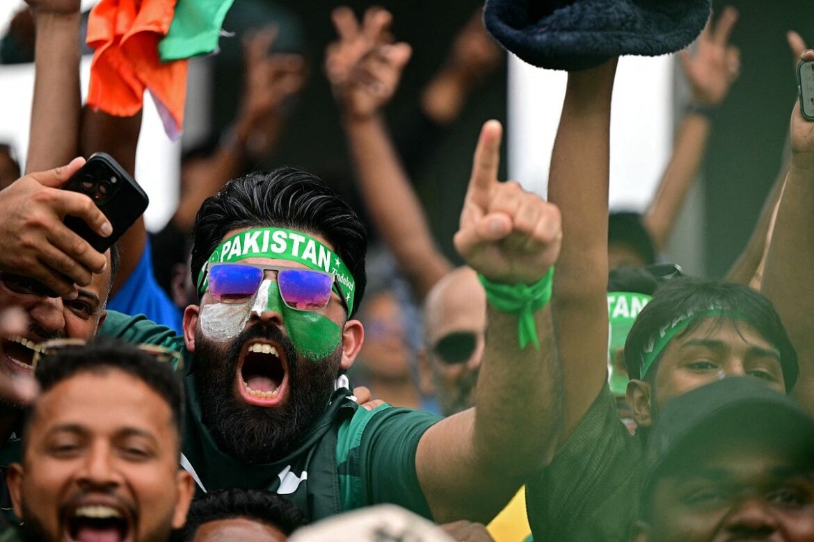 T20 World Cup: No handshake as Pakistan elect to field against India