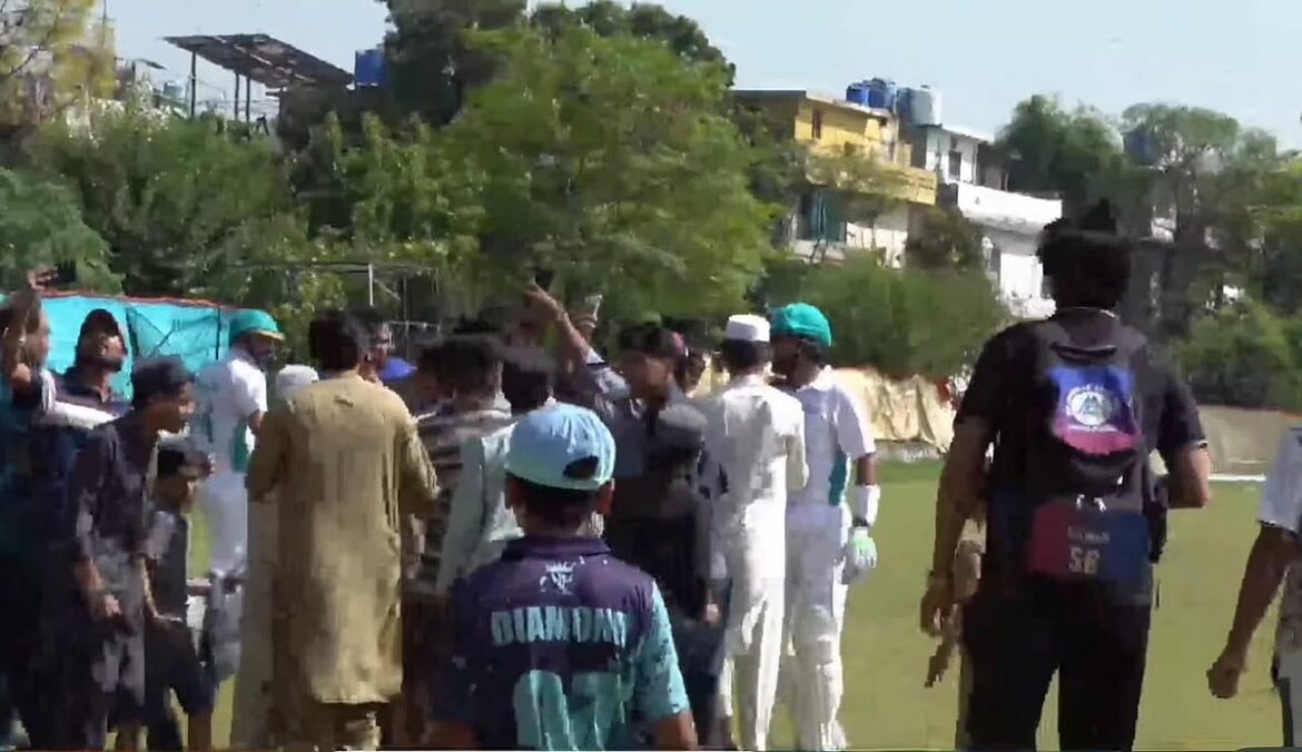 Babar Azam swarmed by fans after 21-run dismissal in domestic cricket
