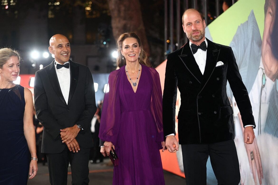 Kate Middleton spotted at Tom Cruise's movie Digger's London premiere in 103-year-old necklace