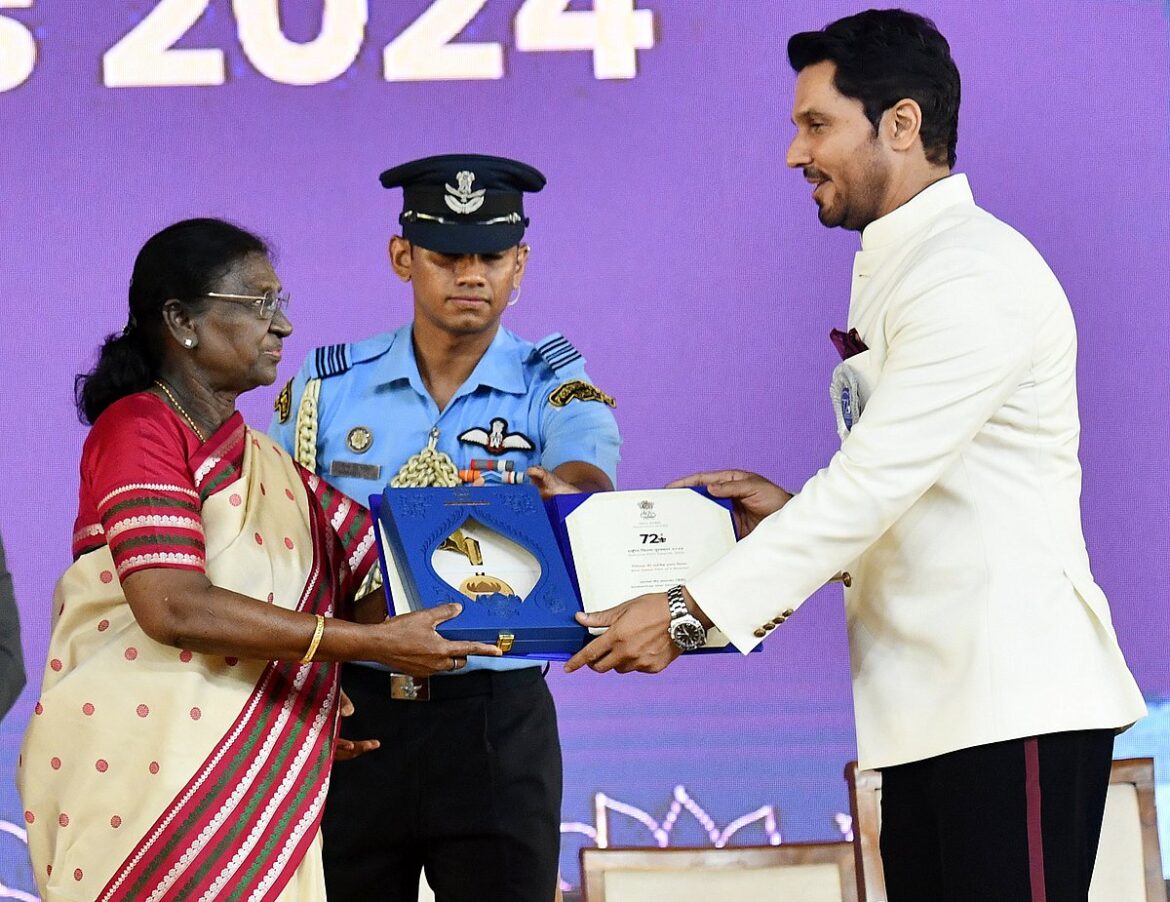 Randeep Hooda celebrates first National Award: ‘It’s a big pat on the back’