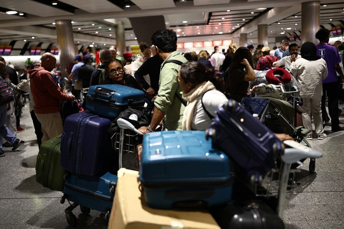 UK flight chaos: Planes stranded as Heathrow hit by ATC glitch