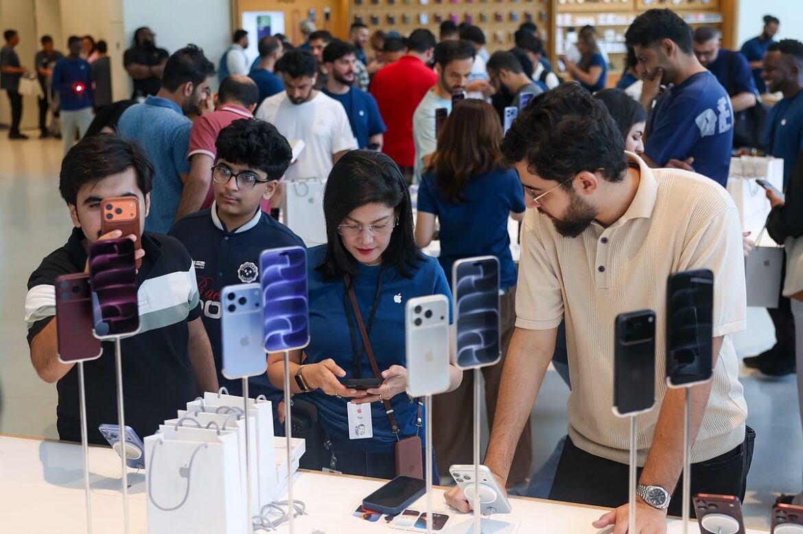 iPhone 18 Pro Max resale prices: Dubai buyers offered Dh1,000 to D3,000 more on launch day