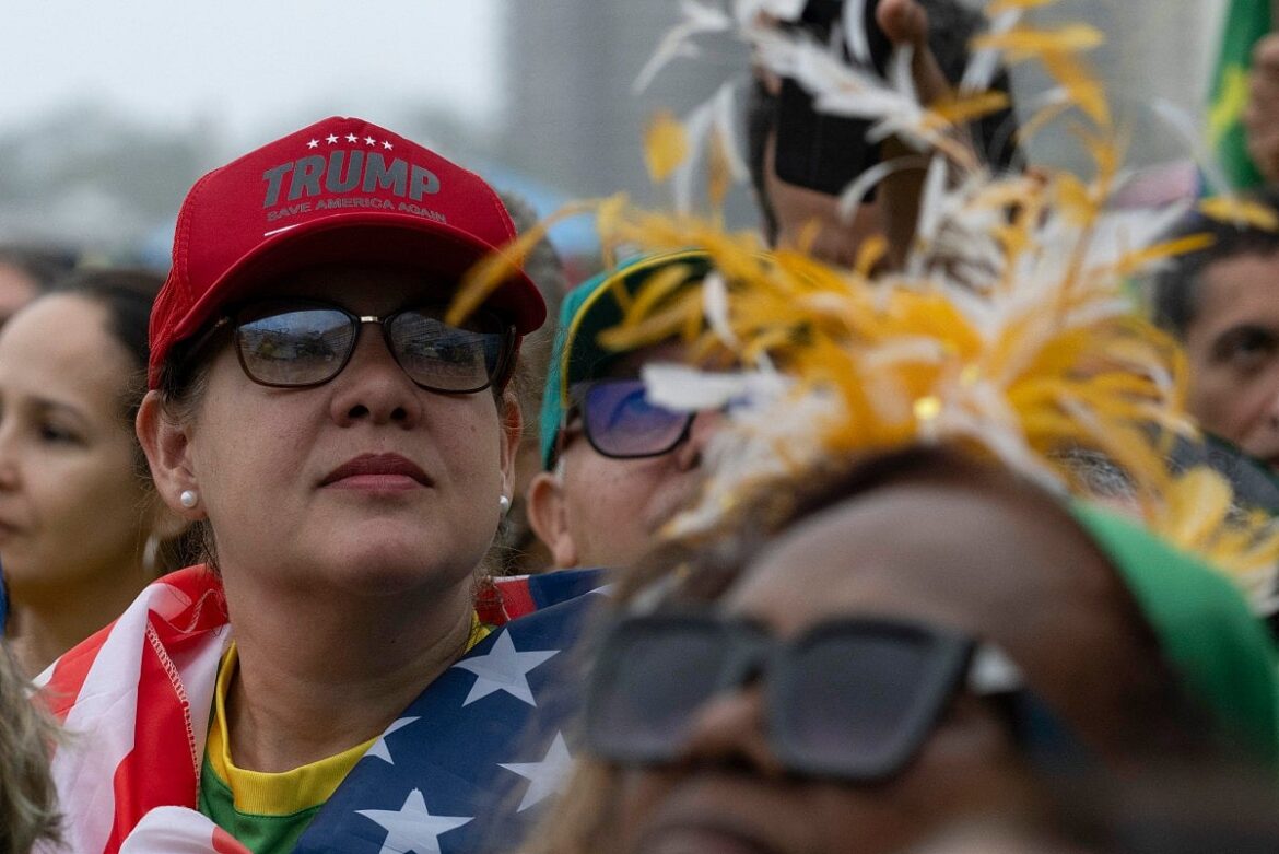 'Never again Bolsonaro': thousands march ahead of Brazil election runoff